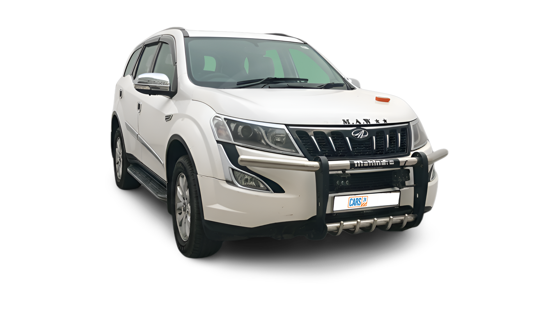 Mahindra XUV500-img